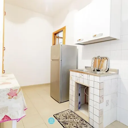 Leonardo's Flat - *
